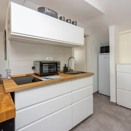 Matutinovic アパート